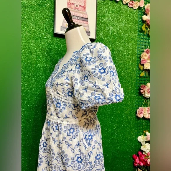 🌷Brand New eyelet dress embroidered can fit Sm up to M very nice quality!🌷 - Picture 3 of 8